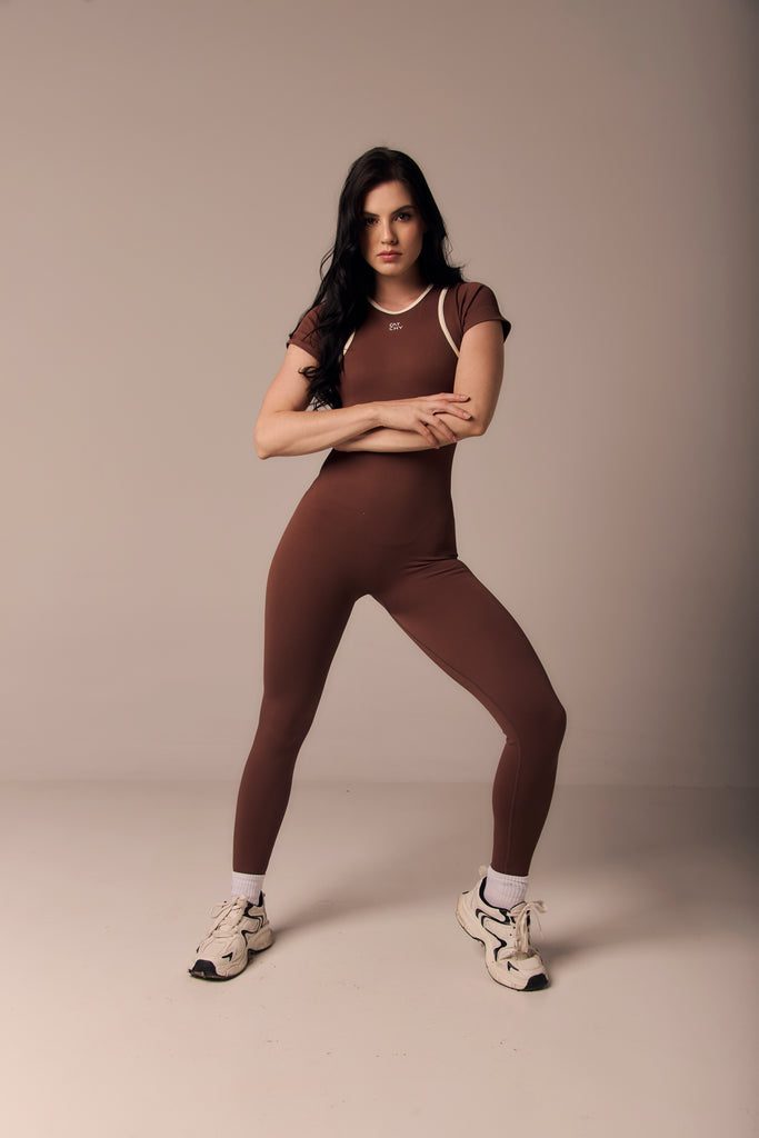 The Contour Suit Mocca - Sesgo crudo